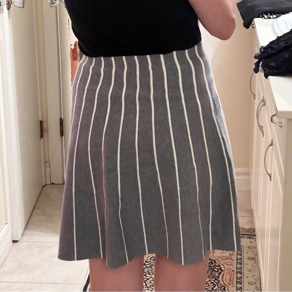 Cynthia Rowley - Grey skirt with stripes - knit skirt size XS - Picture 3 of 10
